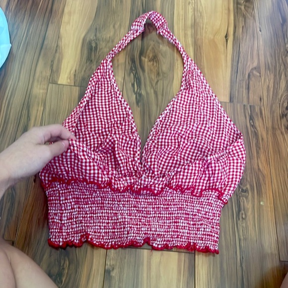 Halter top, Size Large. In good condition - Picture 2 of 4